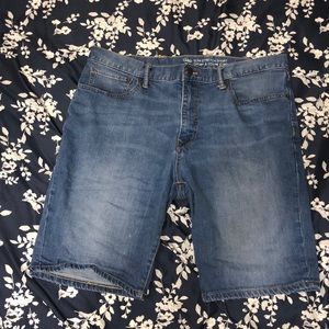 GAP SLIM STRETCH SHORT